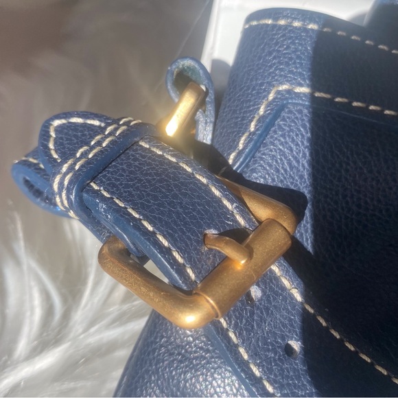 Vintage Dooney & Bourke Navy Leather Buckle Clutch Wristlet - Picture 4 of 16